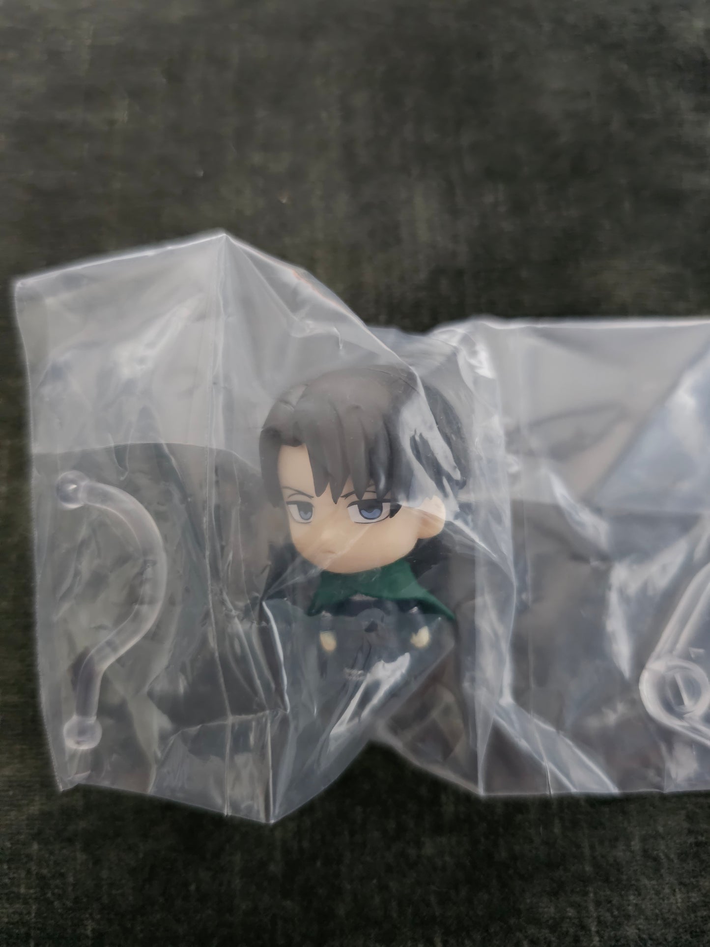 Attack on Titan - Gashapon Mini Figuren in 5 Motiven