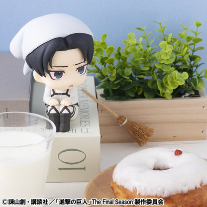 Attack on Titan - Levi Cleaning up Ver. Look Up - MegaHouse